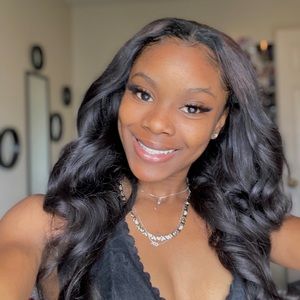 Meet your Posher, Niya